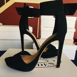 Steve Madden Xfoliate Black Heel